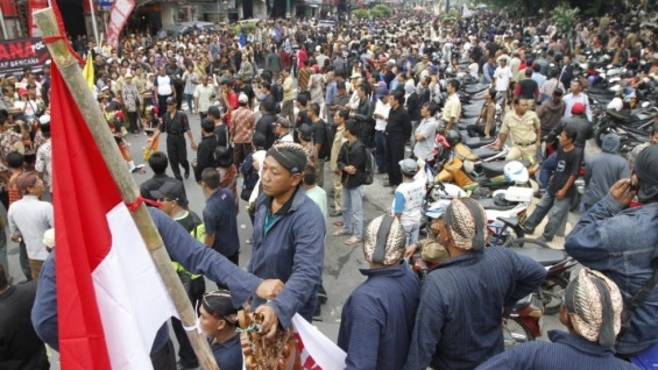 12 Contoh Konflik Sosial Masyarakat Indonesia Beserta Penjelasannya